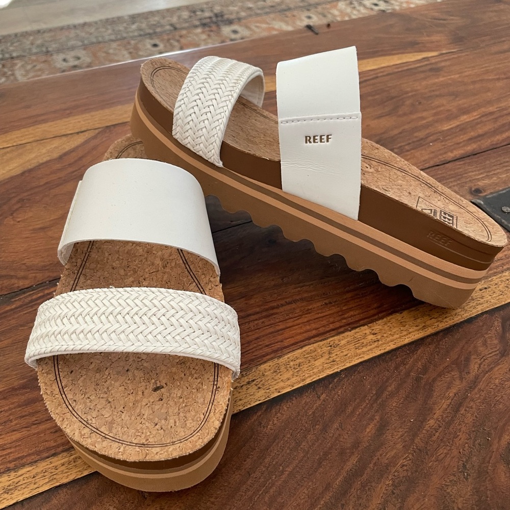 Reef Cushion Vista Hi - Women’s Size 7 - Excellent Condition